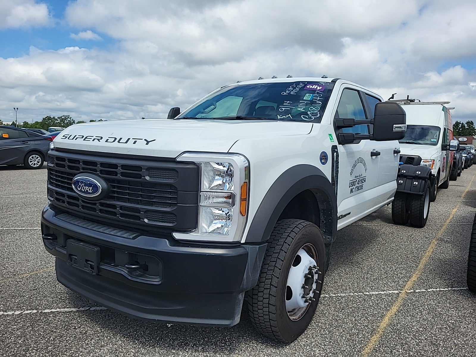 2025 Ford F-550 Chassis XL 4WD Crew Cab 179" WB 60" Ca