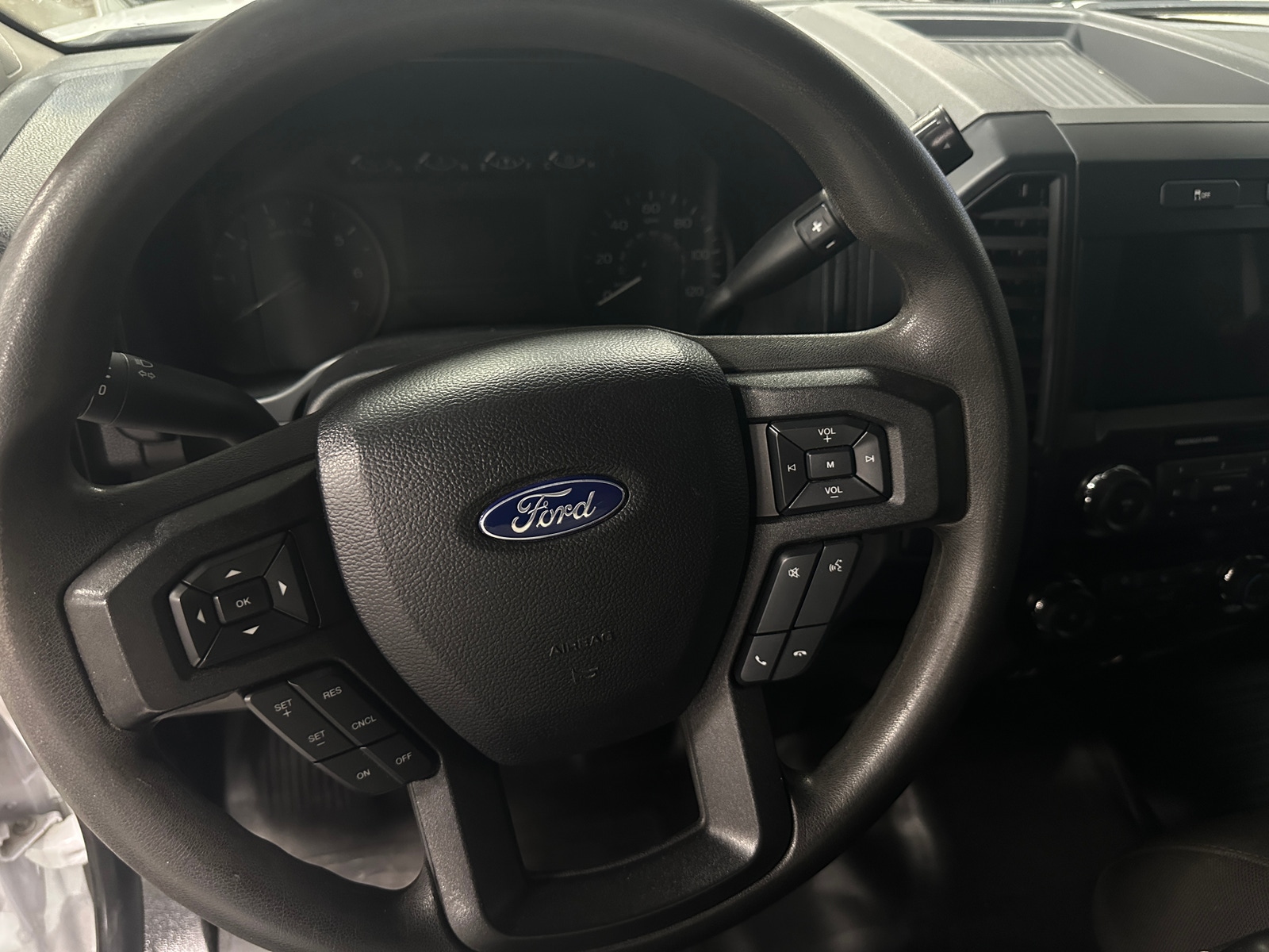 Thumbnail: 2019 Ford Econoline - 5
