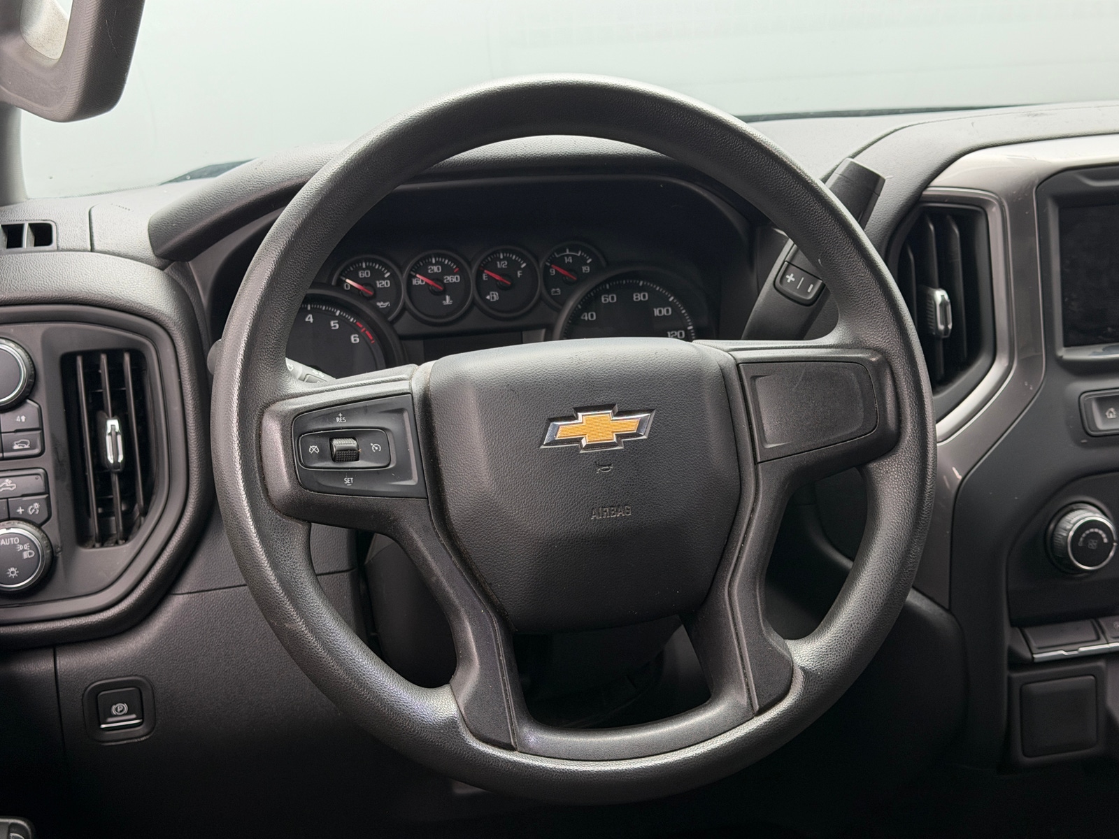 Thumbnail: 2021 Chevrolet Silverado 1500 - 5