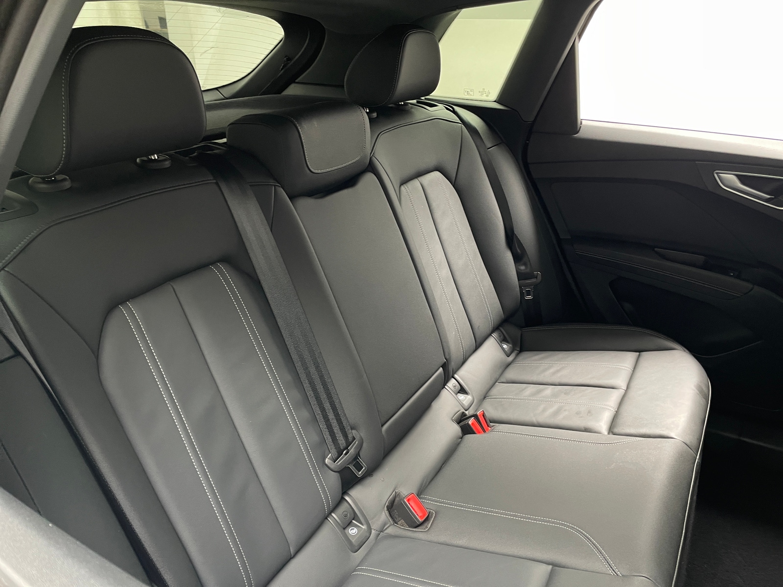 Thumbnail: 2024 Audi Q4 e-tron - 5