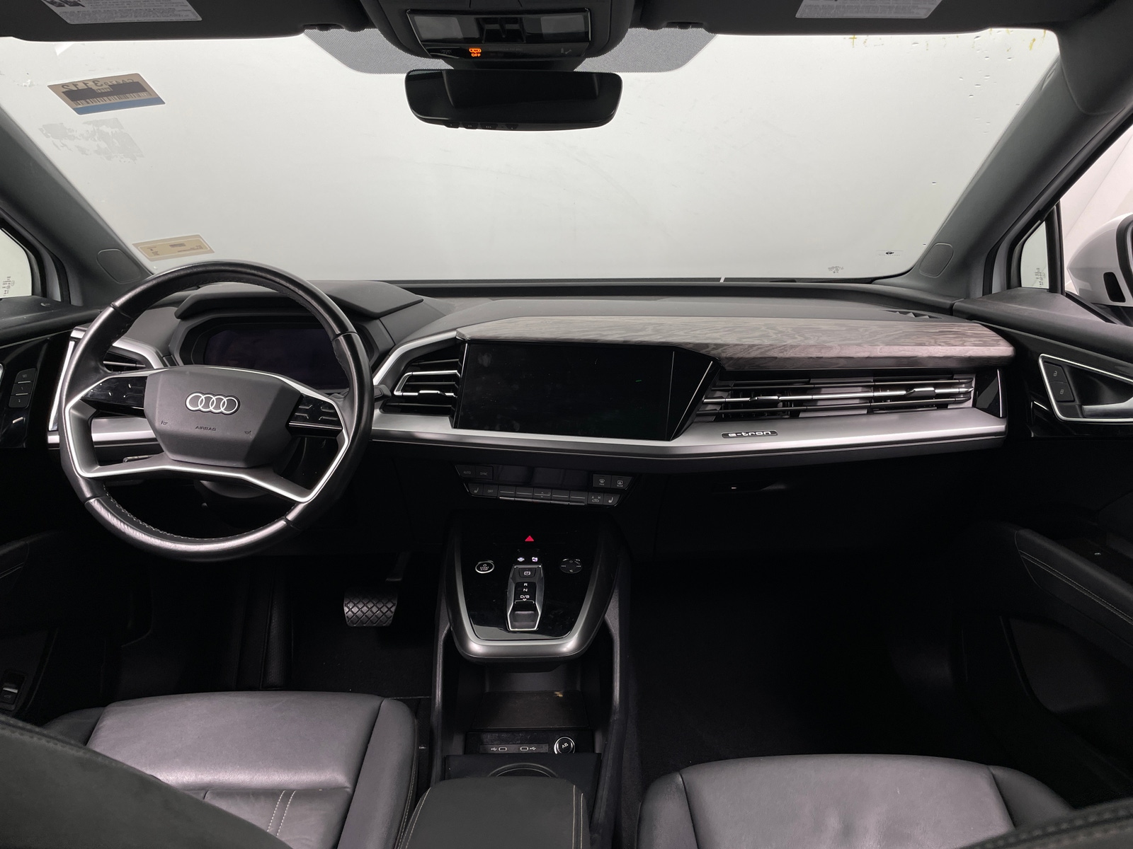 Thumbnail: 2024 Audi Q4 e-tron - 2