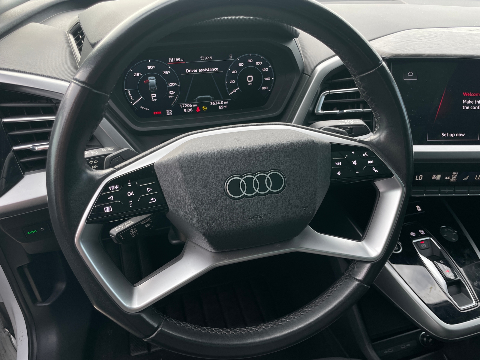 Thumbnail: 2024 Audi Q4 e-tron - 4