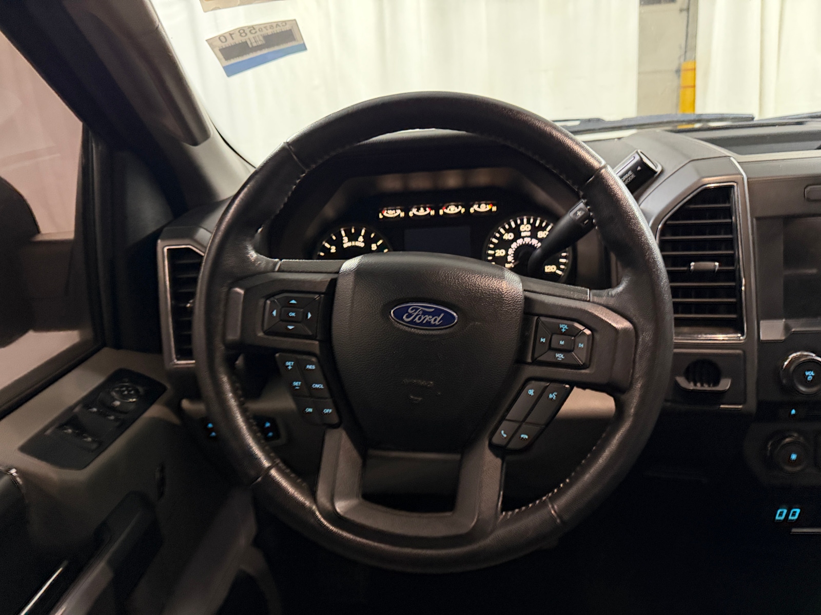 Thumbnail: 2018 Ford Econoline - 5