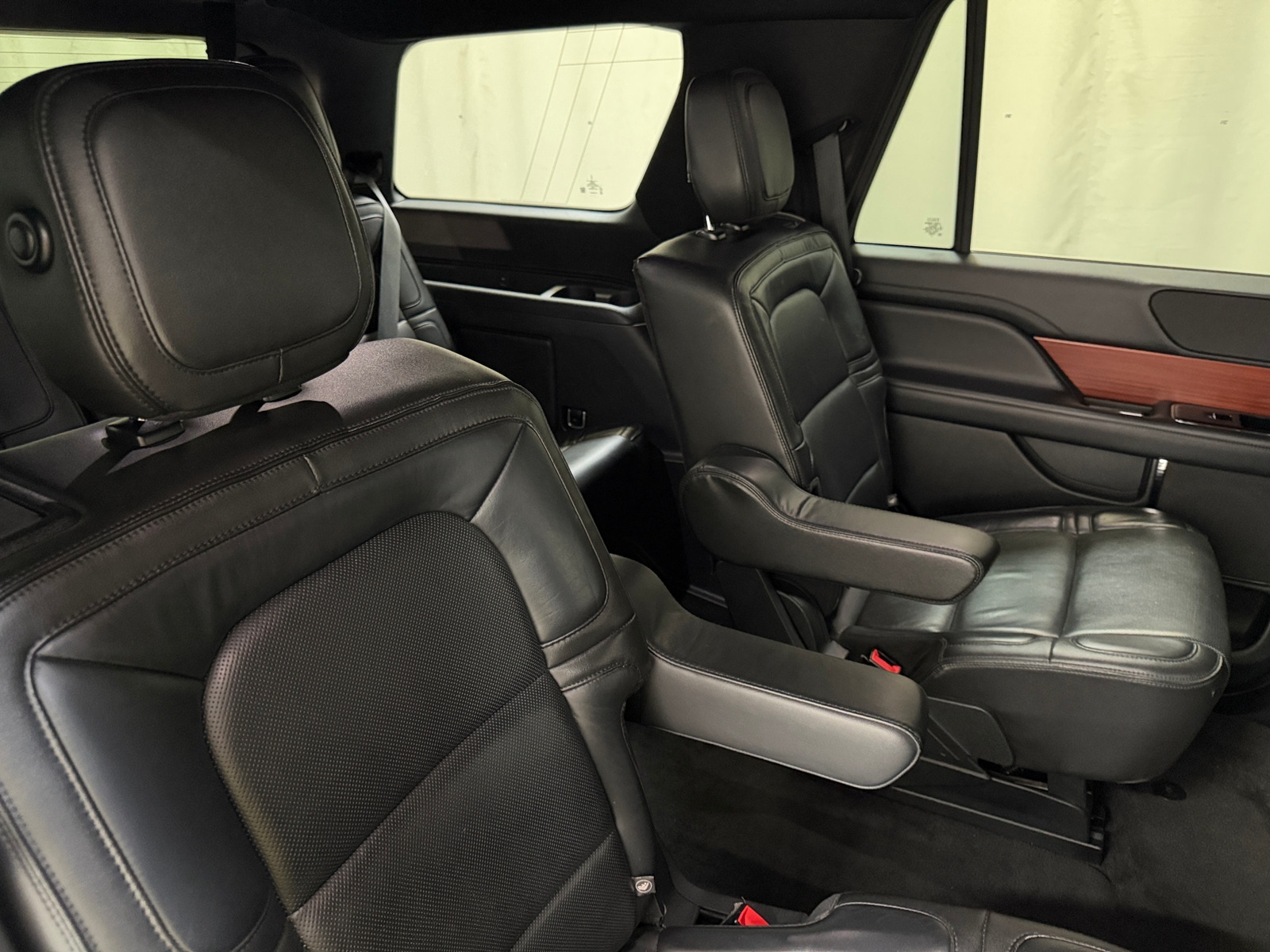 Thumbnail: 2018 Lincoln Navigator - 5