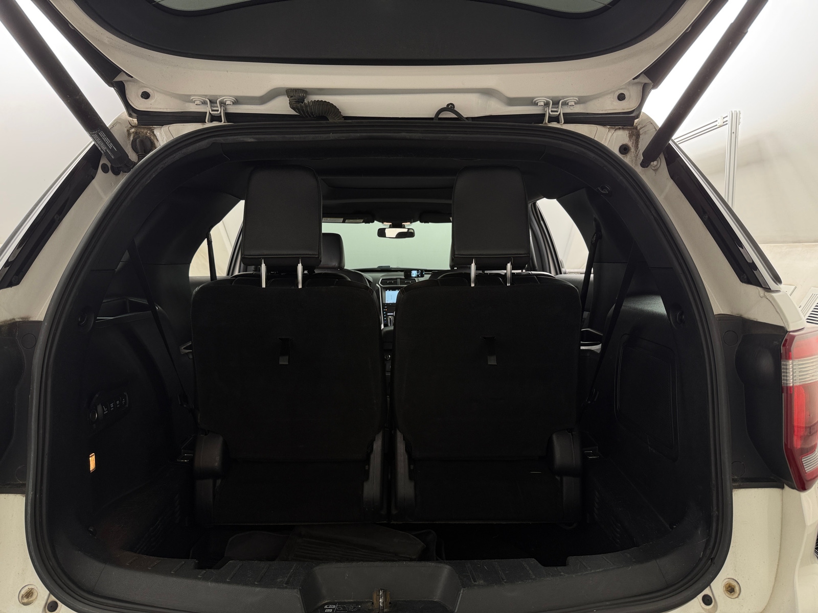 Thumbnail: 2019 Ford Explorer - 6