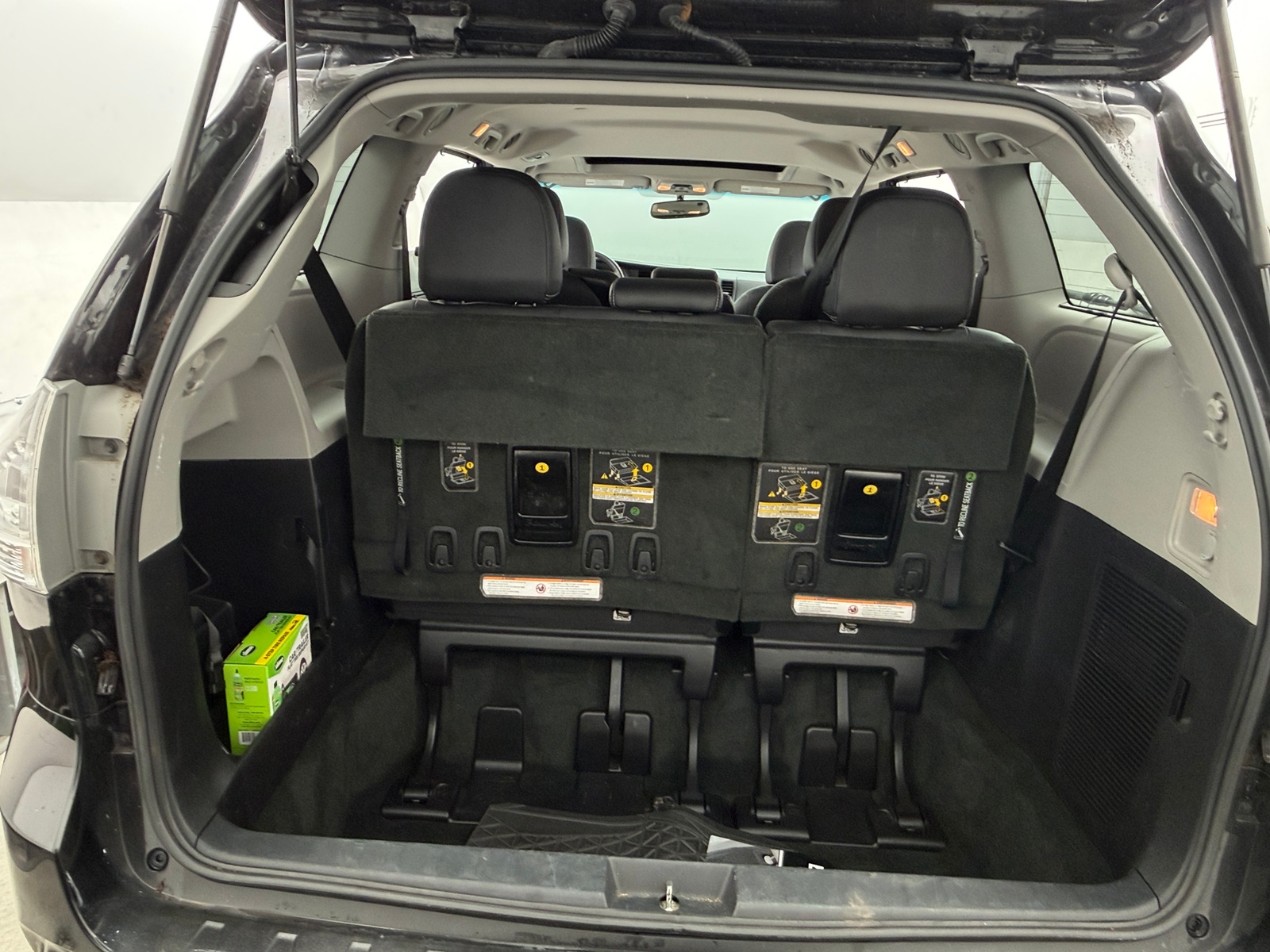 Thumbnail: 2017 Toyota Sienna - 6