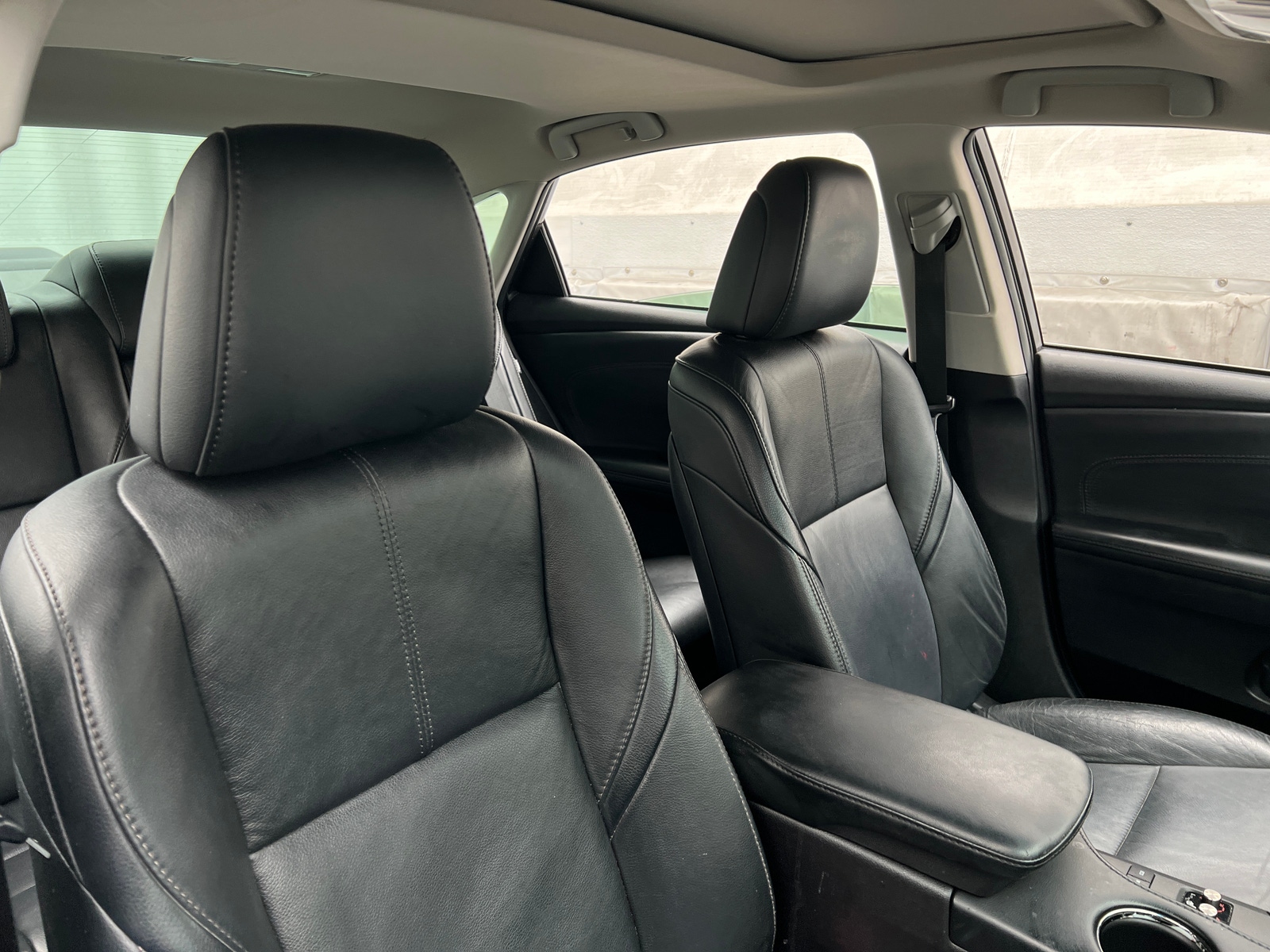 Thumbnail: 2015 Toyota Avalon - 2