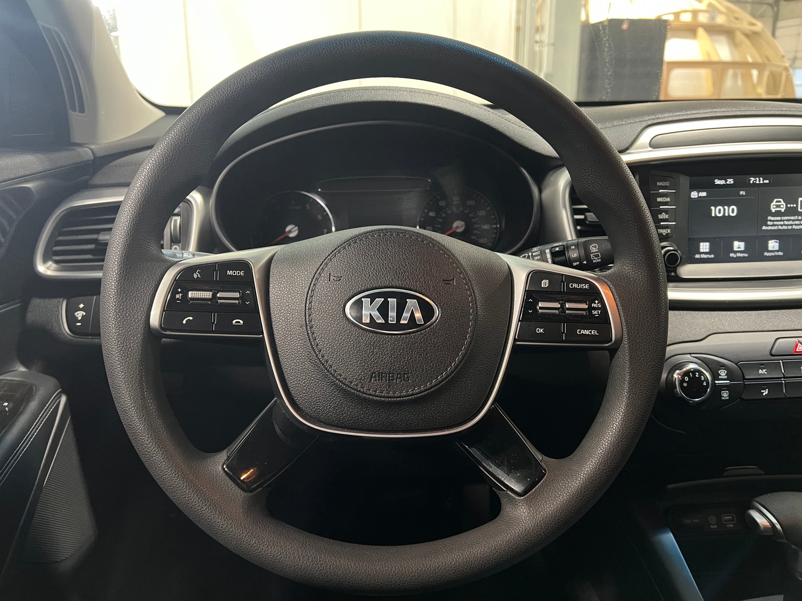 Thumbnail: 2019 Kia Sorento - 5
