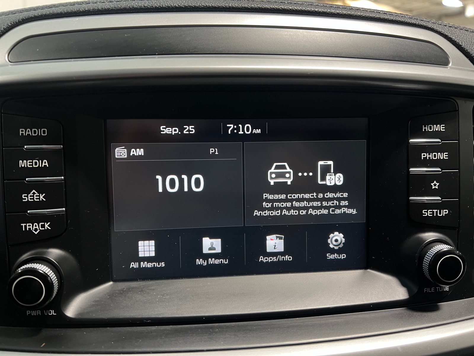 Thumbnail: 2019 Kia Sorento - 4