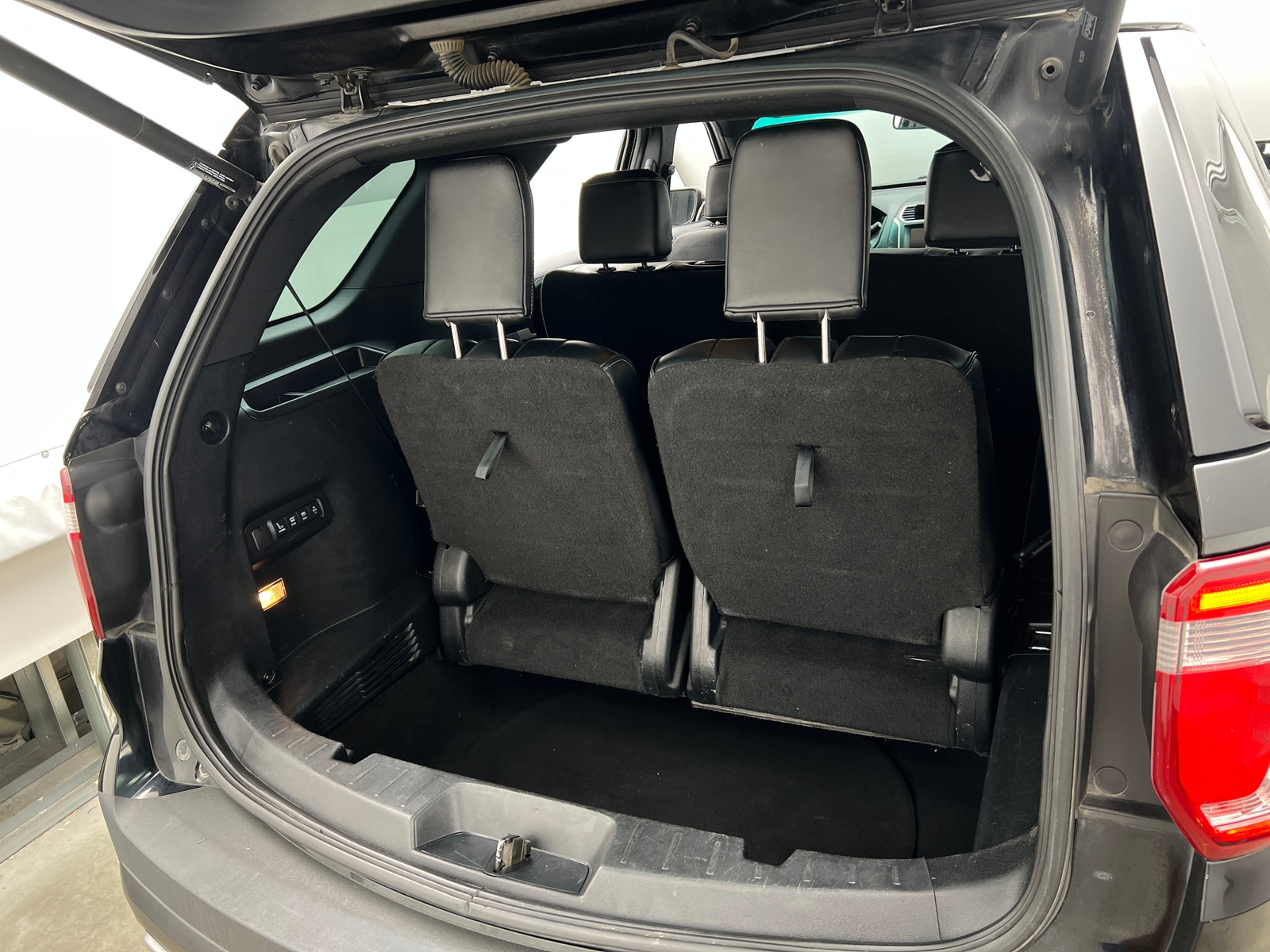 Thumbnail: 2016 Ford Explorer - 6