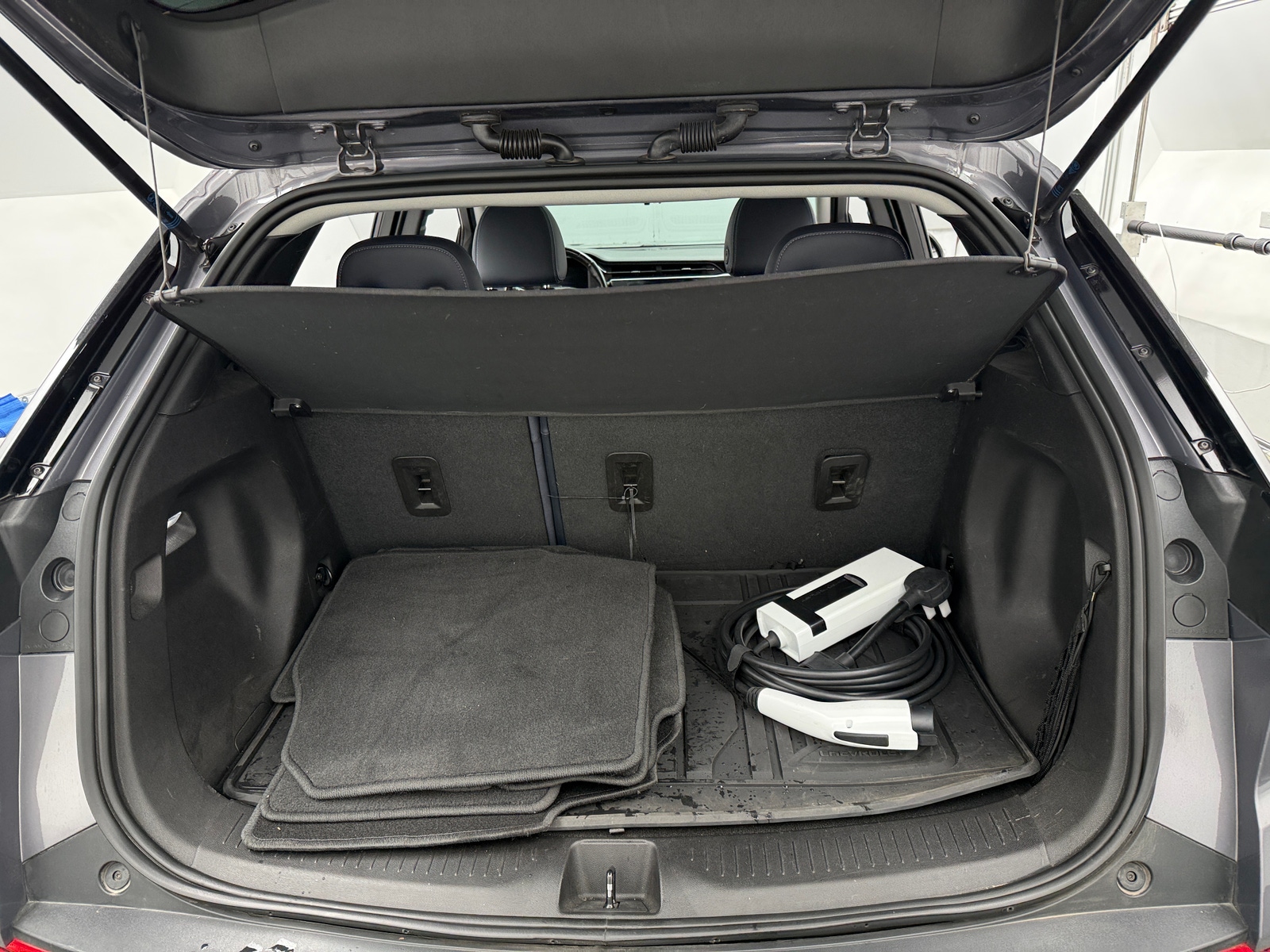 Thumbnail: 2023 Chevrolet Bolt EUV - 6