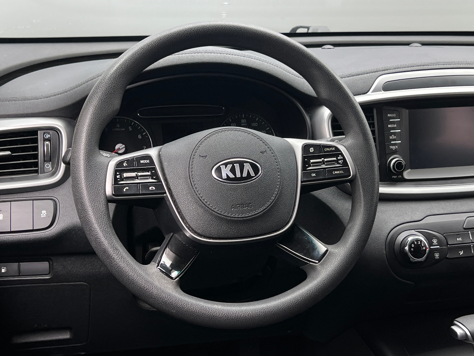 Thumbnail: 2020 Kia Sorento - 5