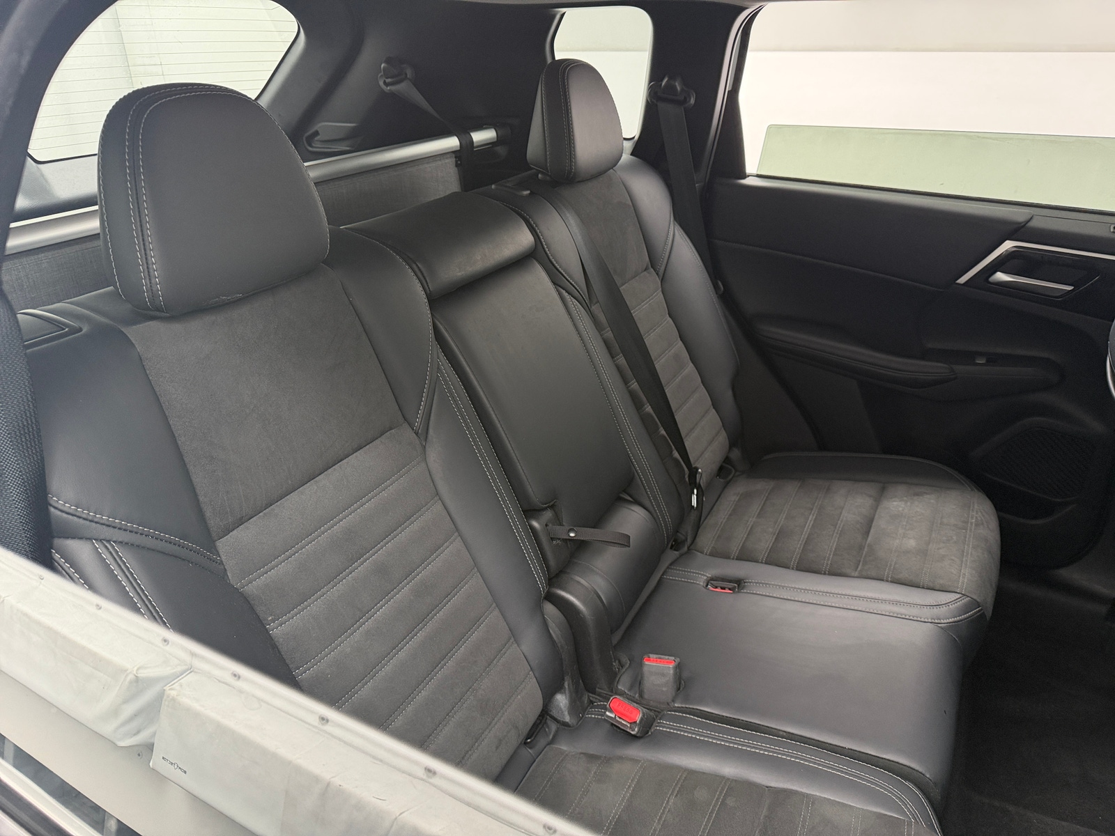 Thumbnail: 2023 Mitsubishi Outlander - 5