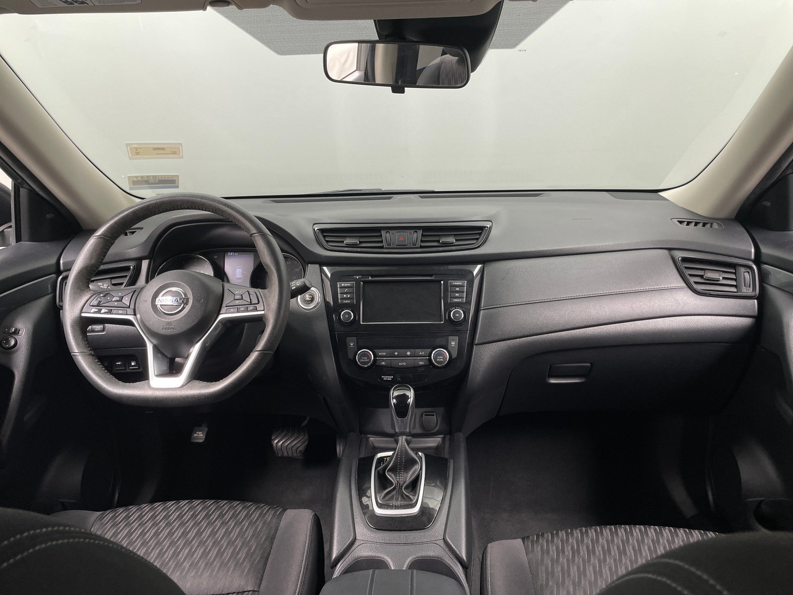 Thumbnail: 2020 Nissan Rogue - 3