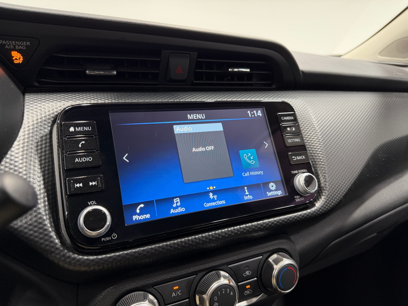 Thumbnail: 2024 Nissan Kicks - 4