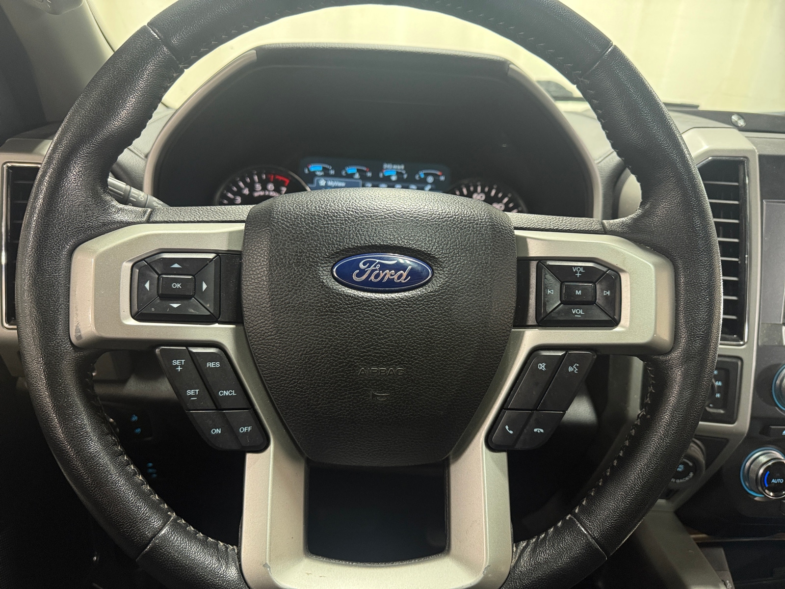 Thumbnail: 2018 Ford Econoline - 4