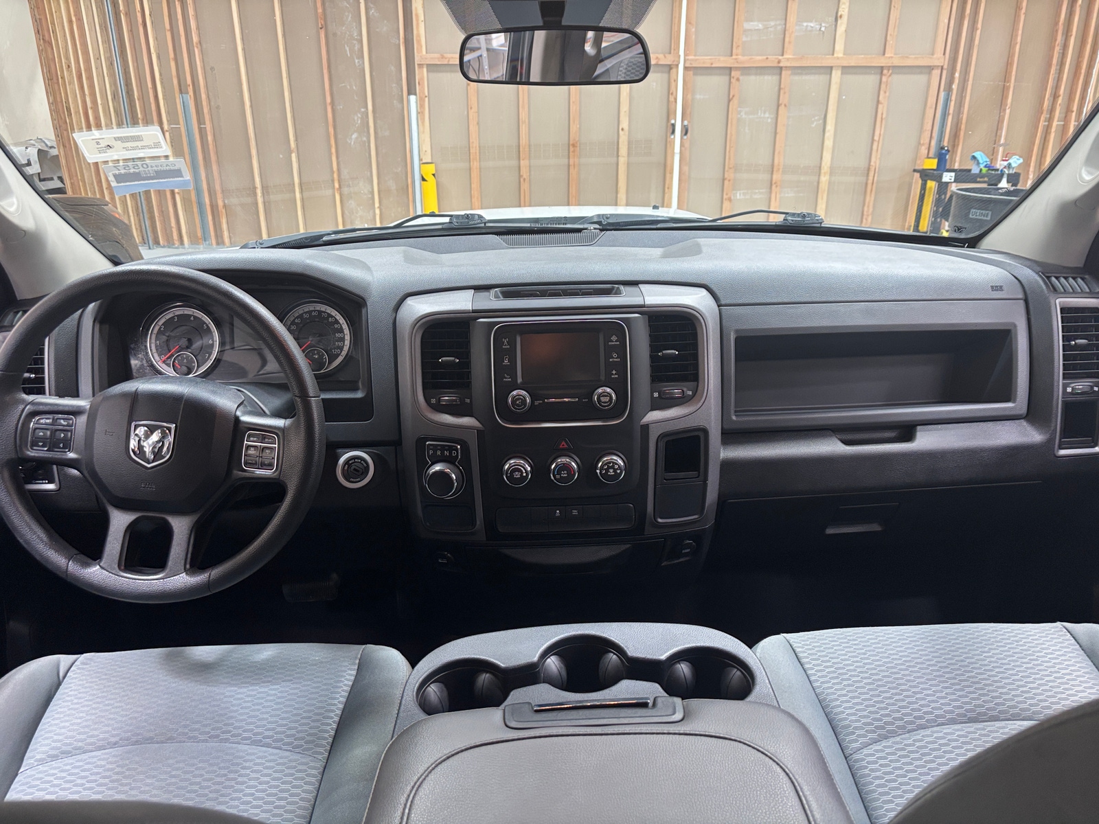 Thumbnail: 2019 RAM 1500 Classic - 3
