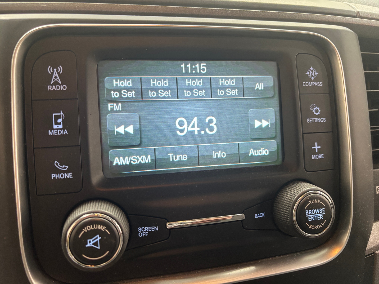 Thumbnail: 2019 RAM 1500 Classic - 4