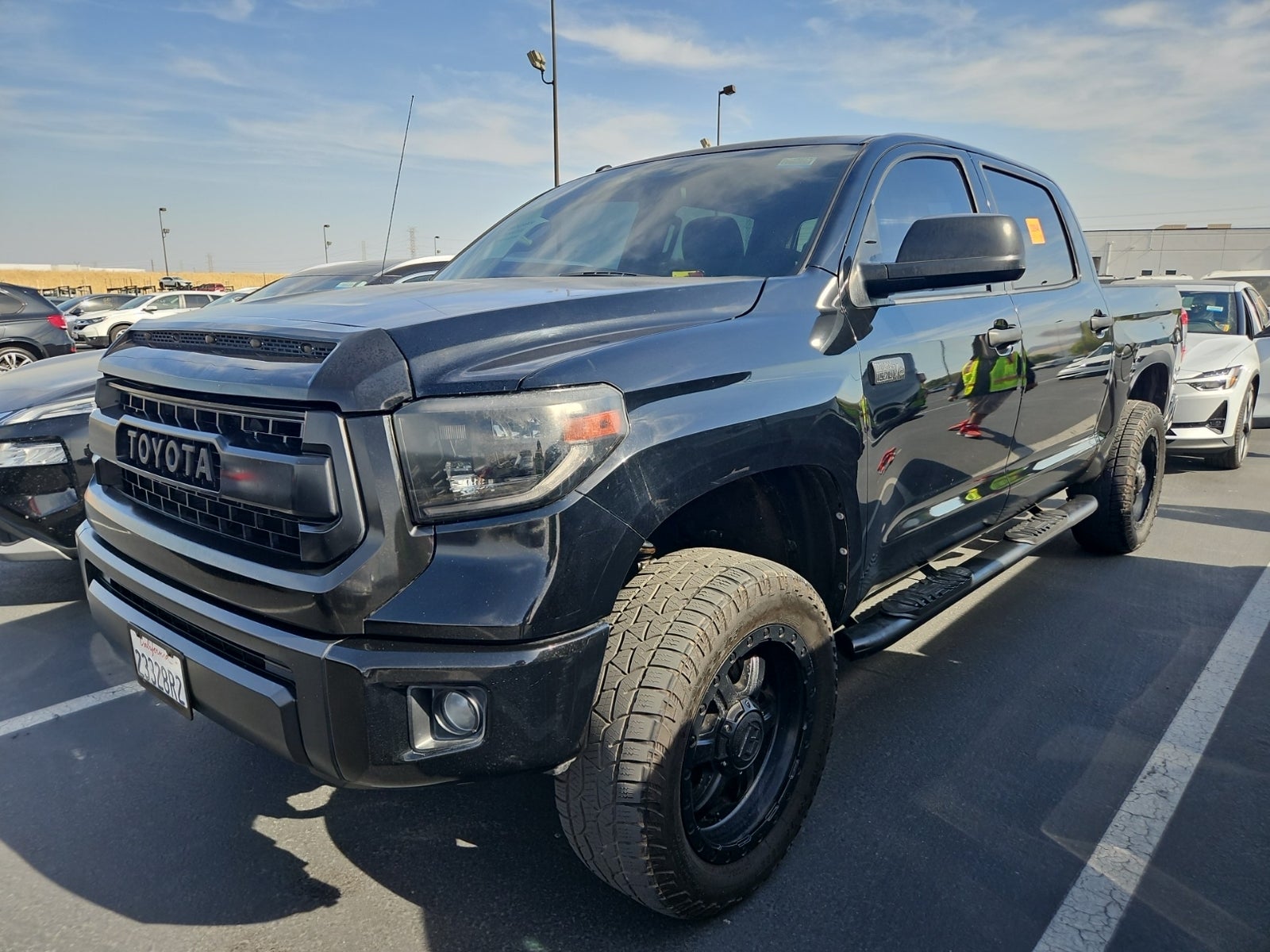 2016 Toyota Tundra Crewmax 5.7l V8 6-SPD At SR5
