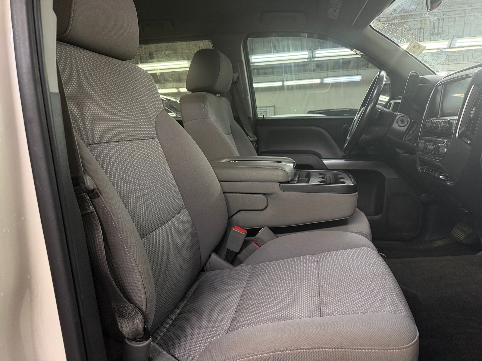 Thumbnail: 2015 Chevrolet Silverado 1500 - 2