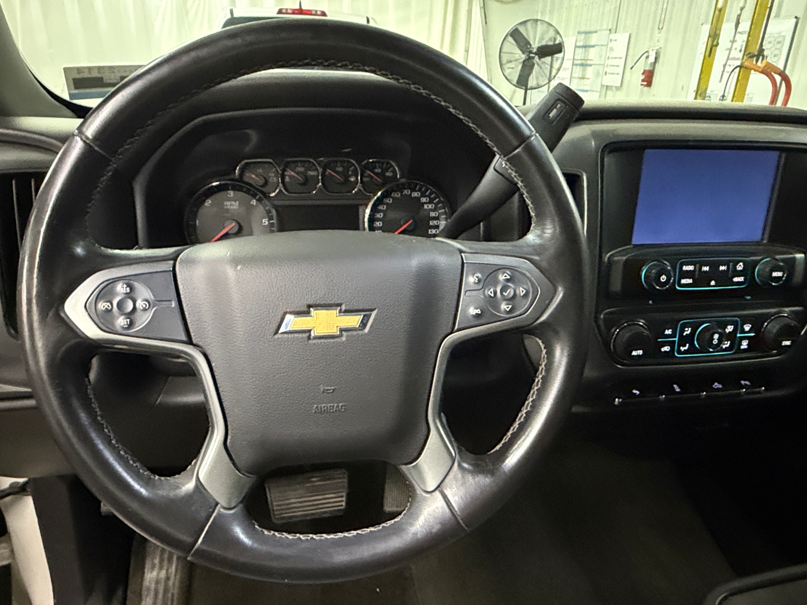 Thumbnail: 2015 Chevrolet Silverado 1500 - 5