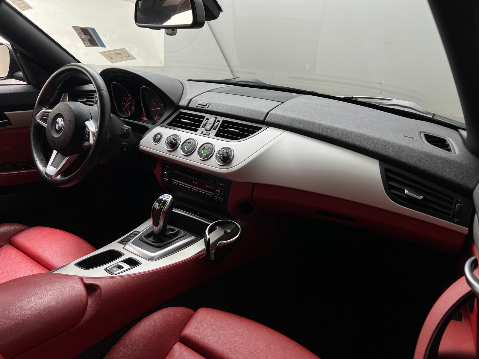 Thumbnail: 2012 BMW Z4 - 3