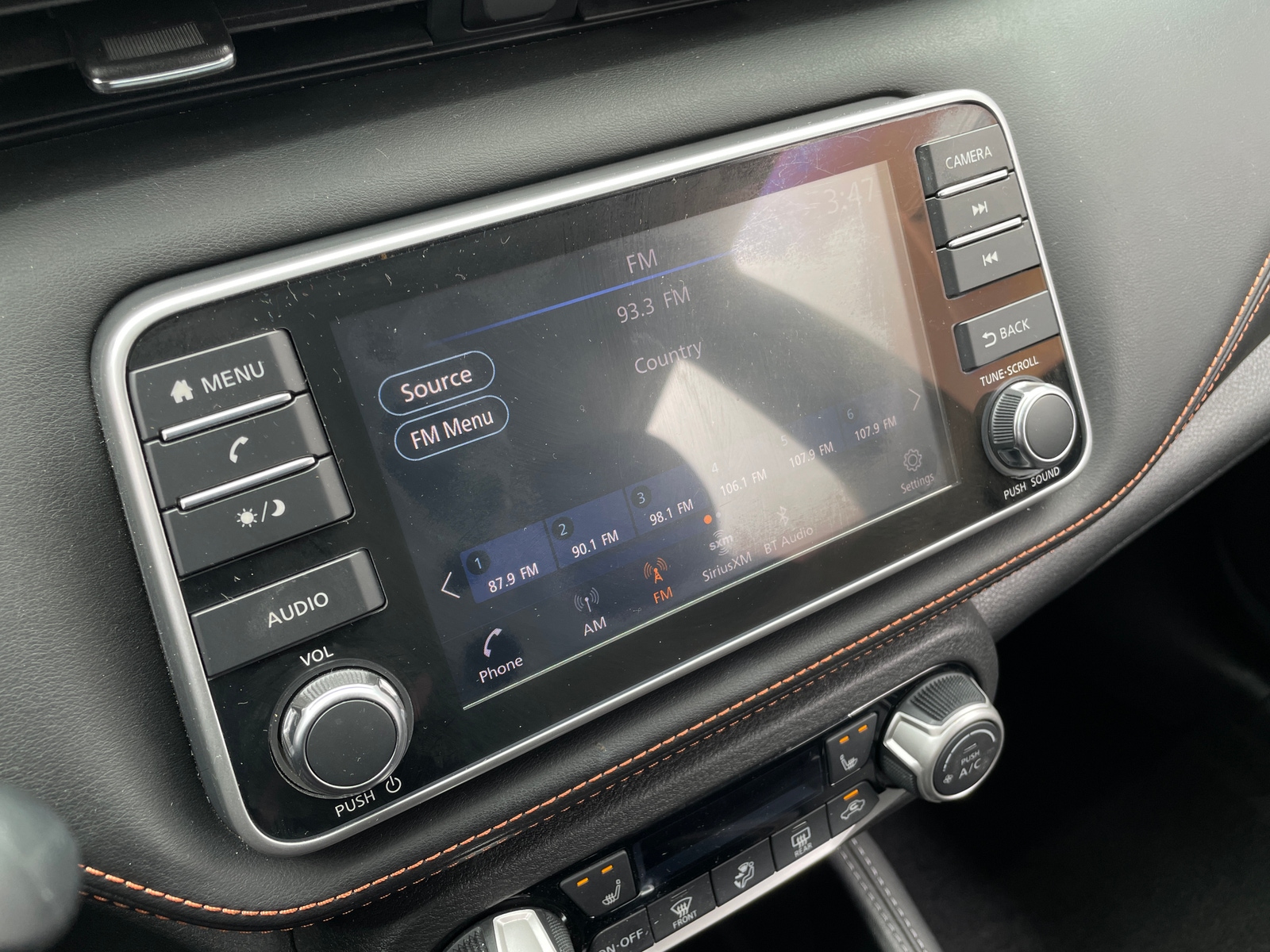Thumbnail: 2020 Nissan Kicks - 3