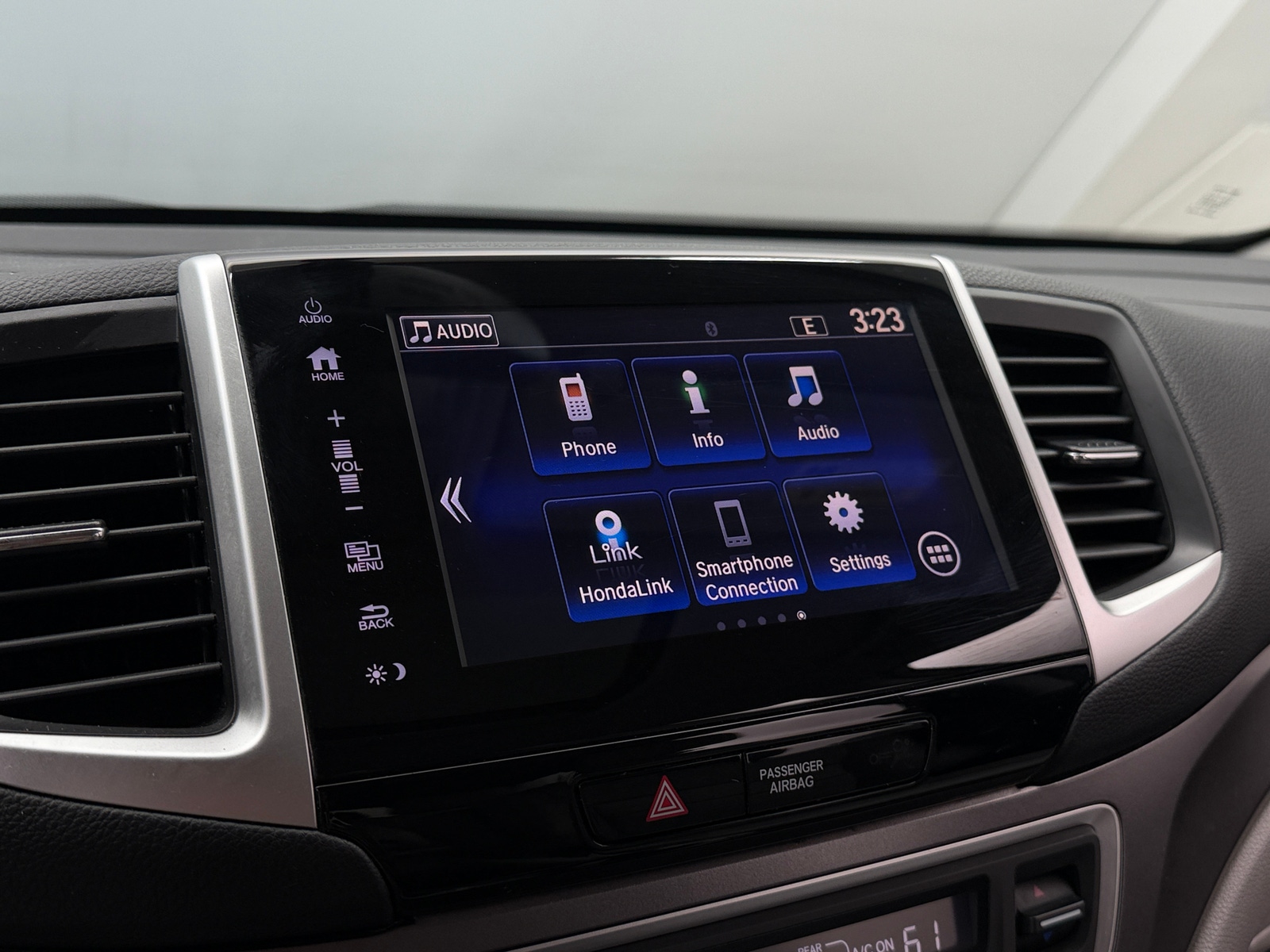 Thumbnail: 2018 Honda Pilot - 3