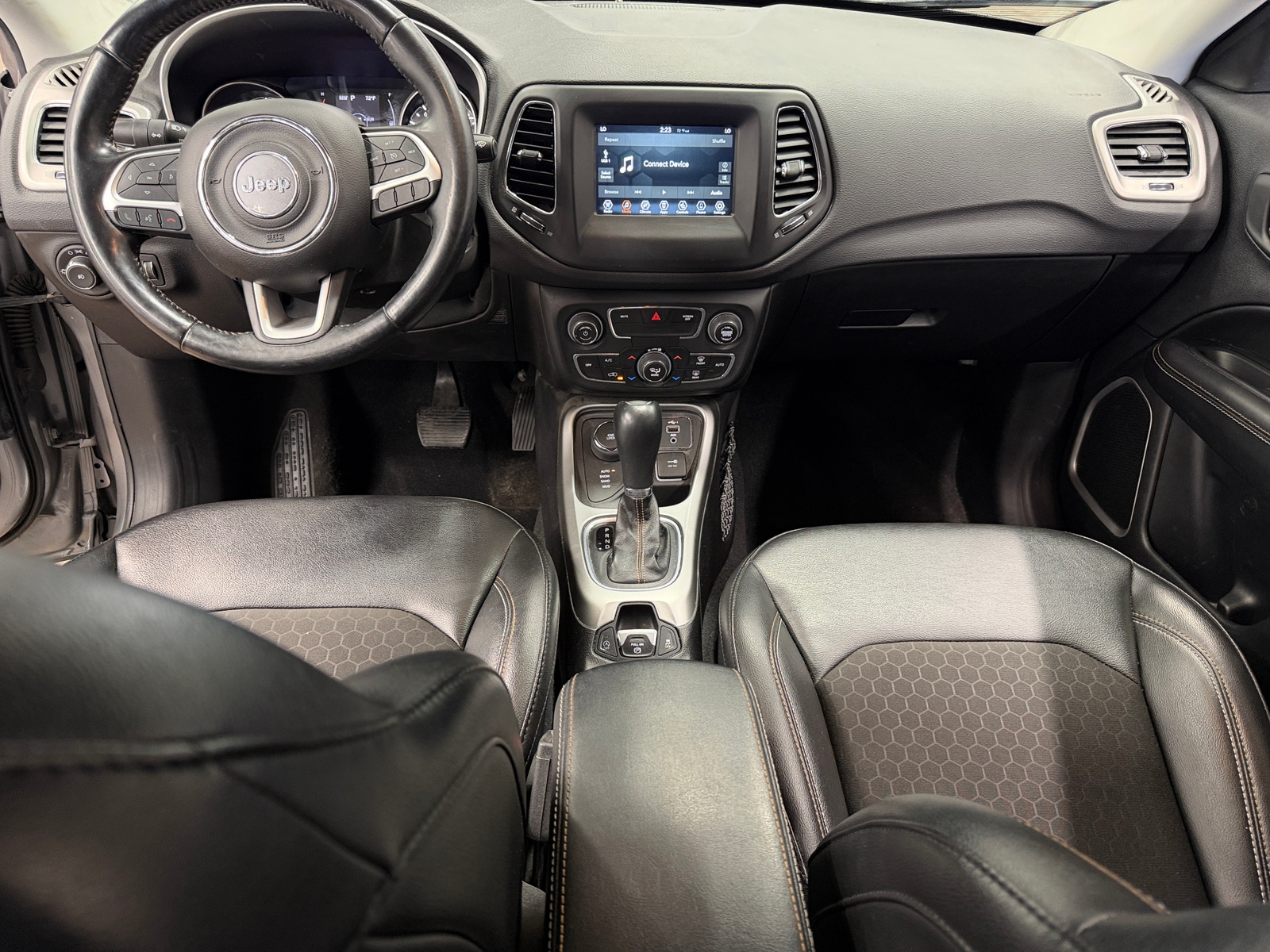 Thumbnail: 2020 Jeep Compass - 3