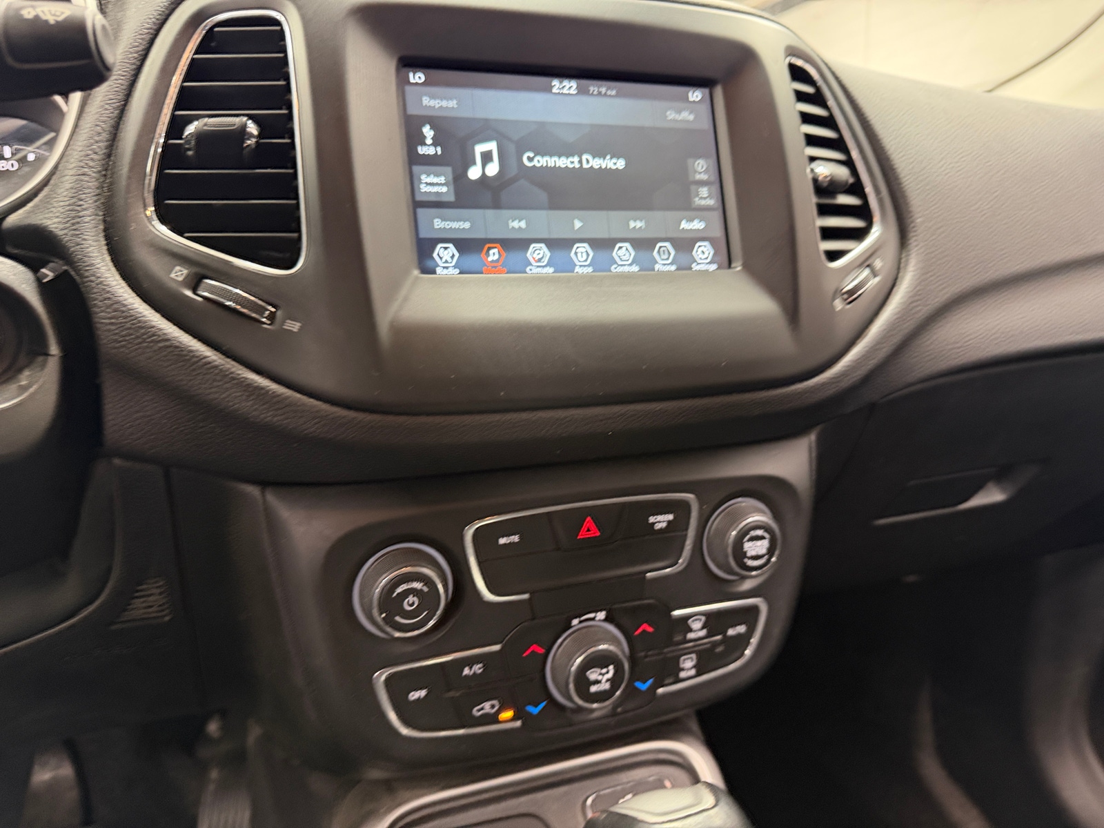 Thumbnail: 2020 Jeep Compass - 4