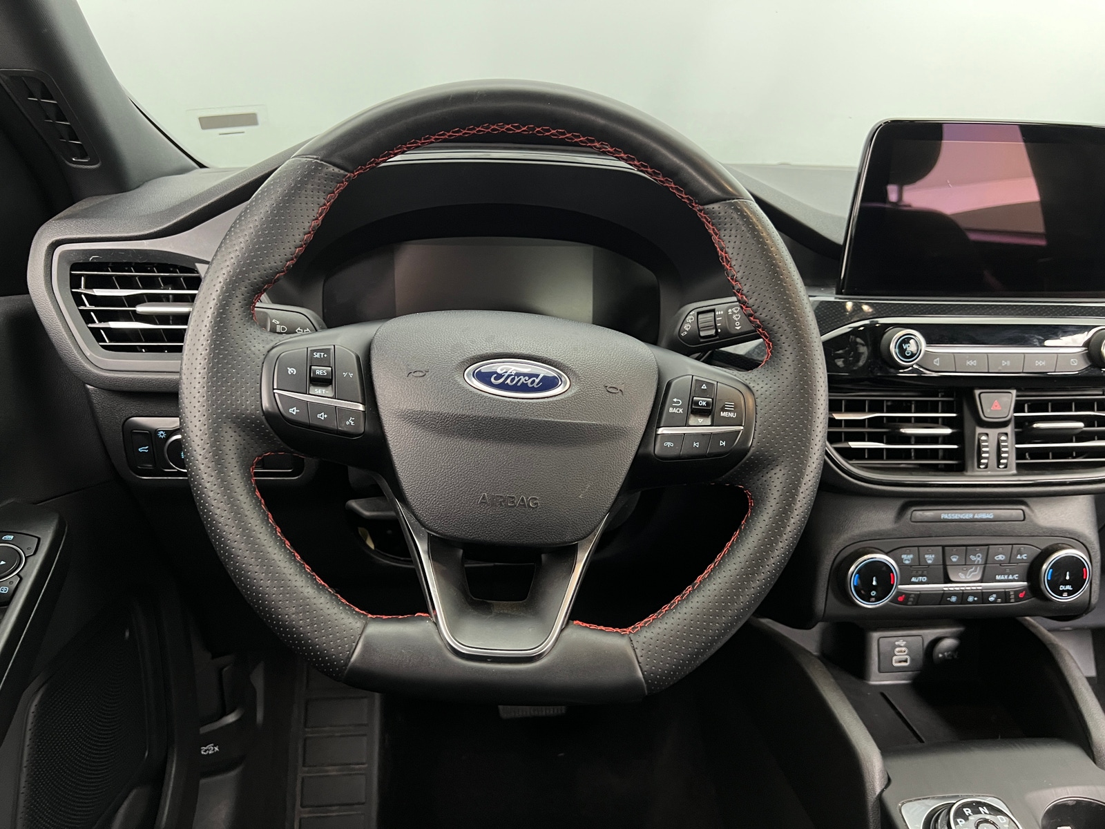 Thumbnail: 2025 Ford Escape - 4