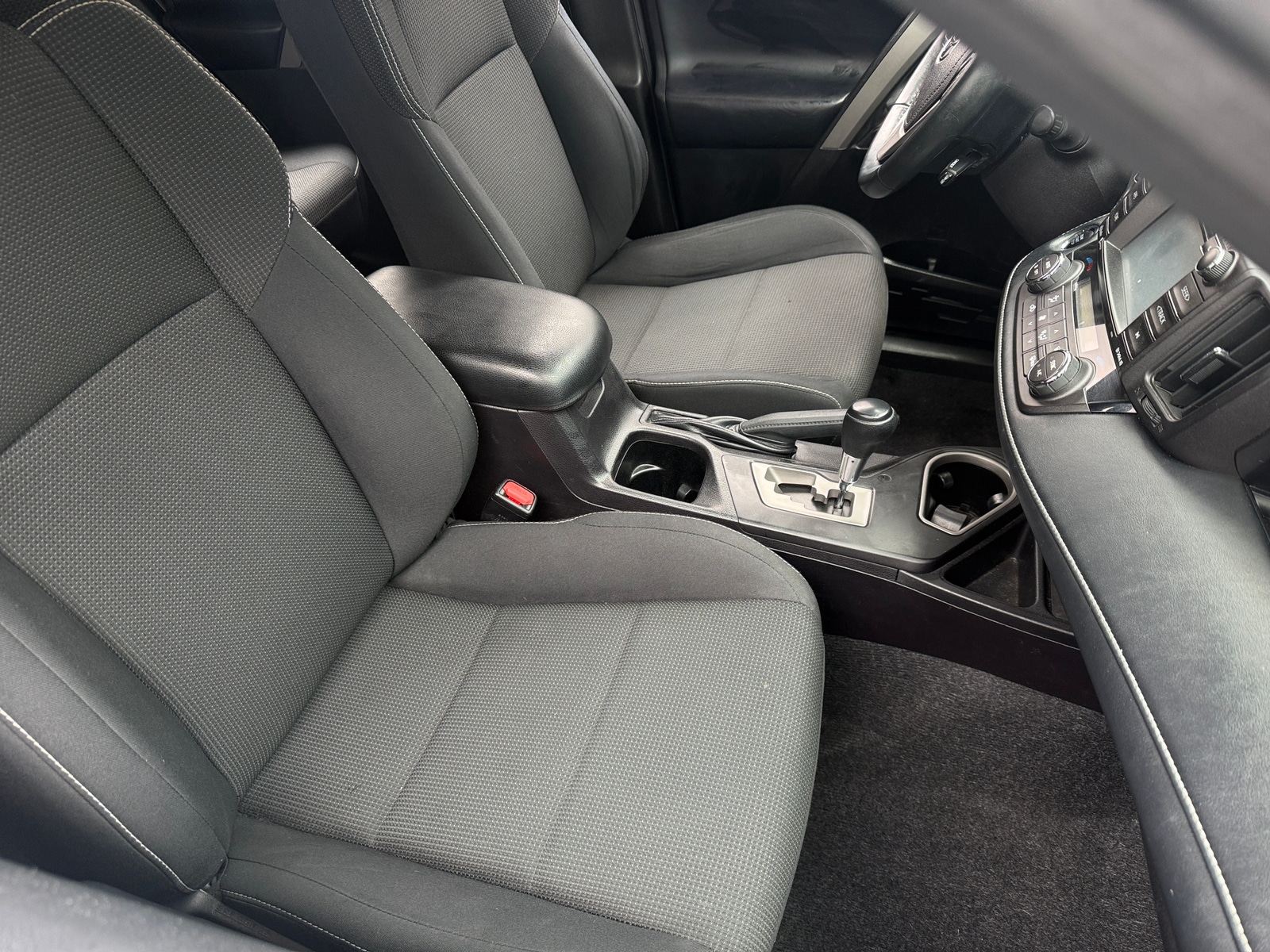 Thumbnail: 2018 Toyota RAV4 - 2
