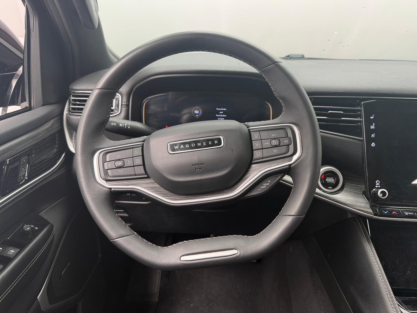 Thumbnail: 2024 Jeep Wagoneer - 4
