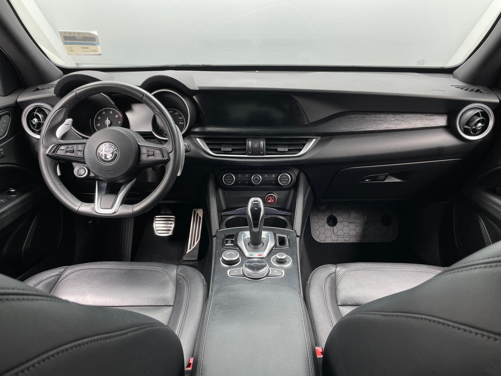 Thumbnail: 2023 Alfa Romeo Stelvio - 2