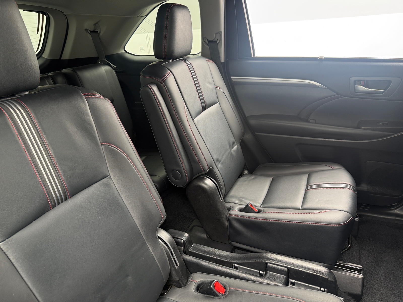 Thumbnail: 2019 Toyota Highlander - 6