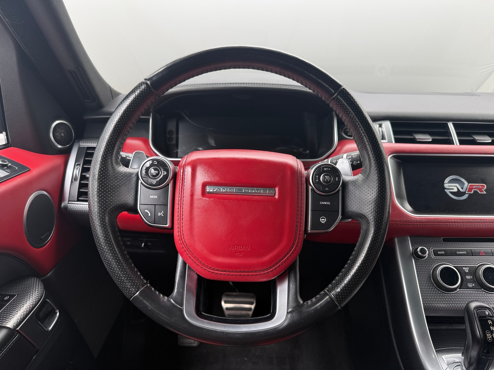 Thumbnail: 2017 Land Rover Range Rover Sport - 4