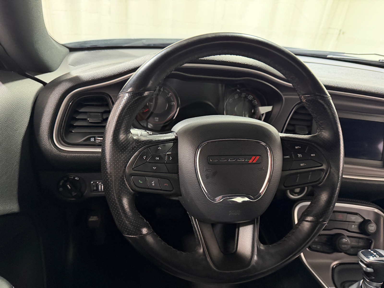 Thumbnail: 2022 Dodge Challenger - 4