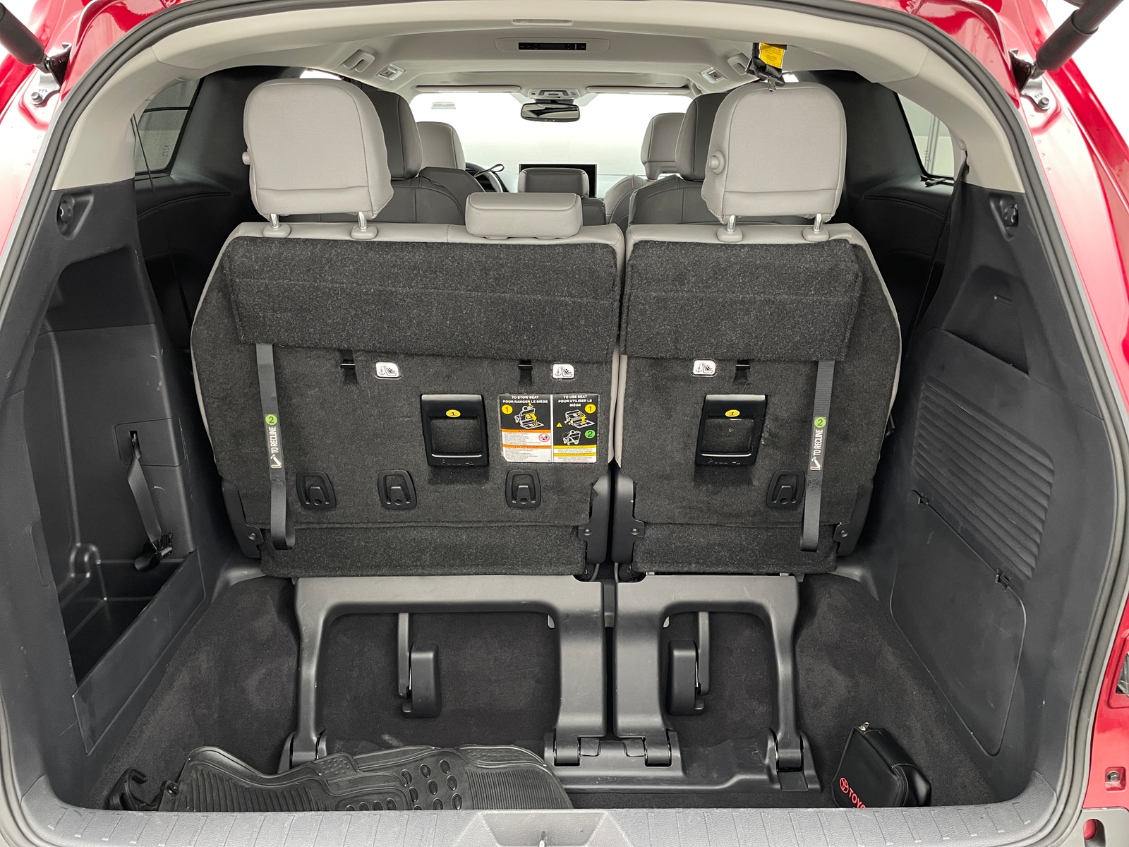 Thumbnail: 2026 Toyota Sienna - 6