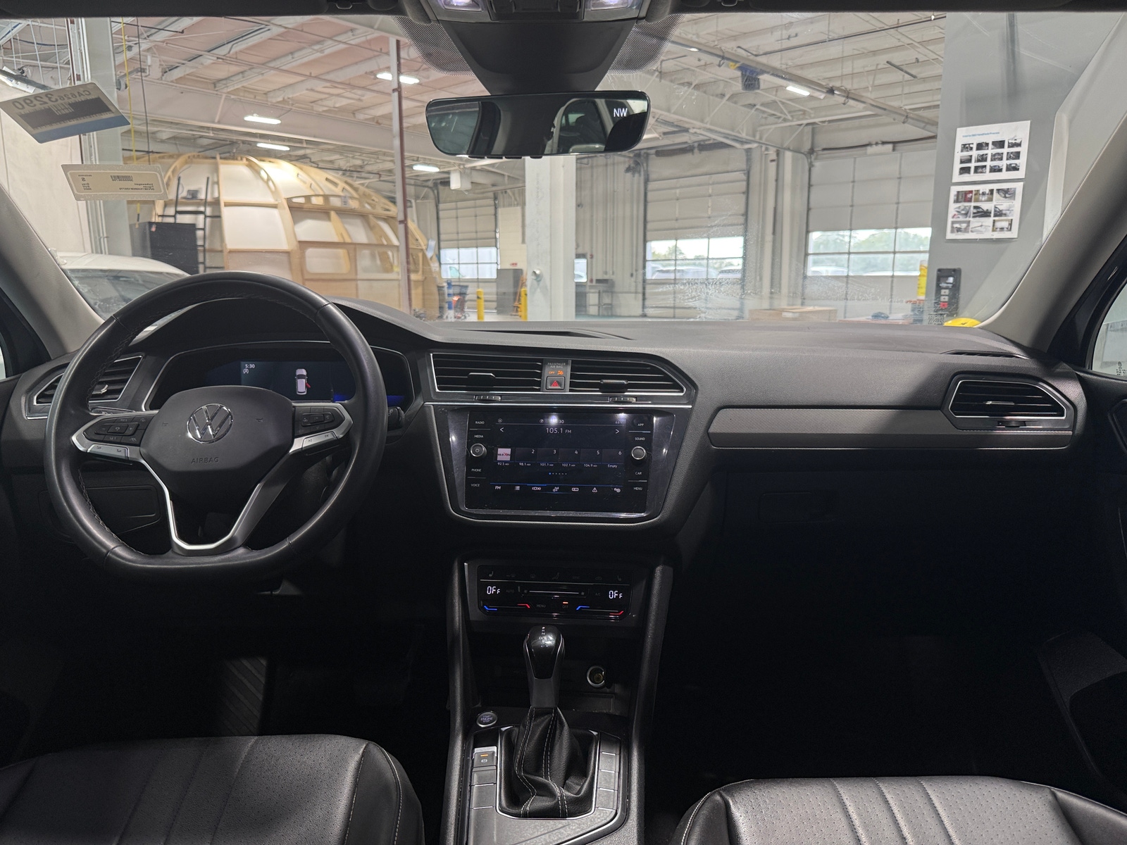 Thumbnail: 2022 Volkswagen Tiguan - 2