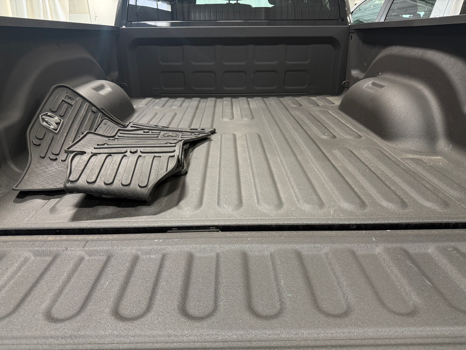 Thumbnail: 2019 RAM 1500 Classic - 7
