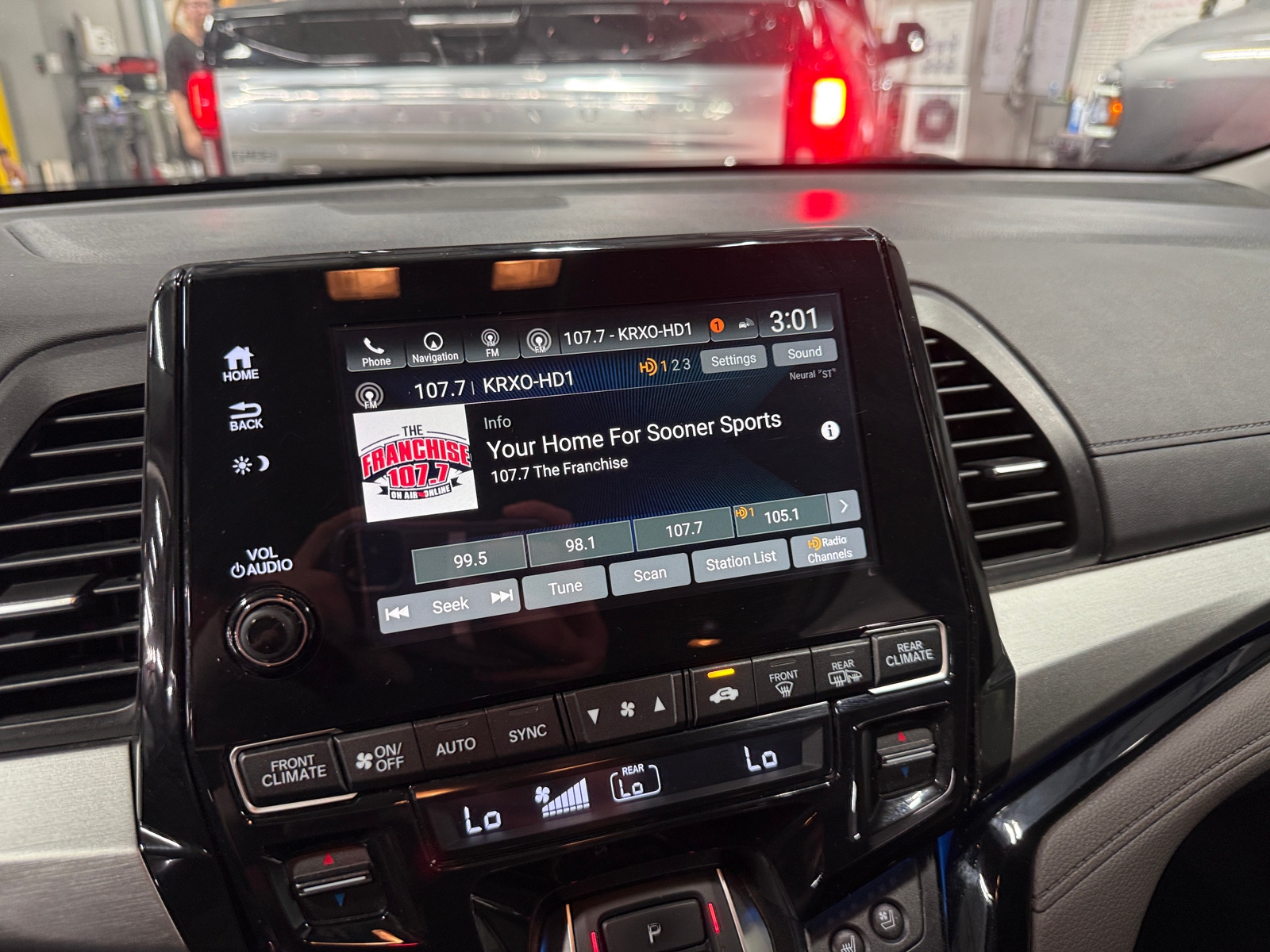 Thumbnail: 2018 Honda Odyssey - 4
