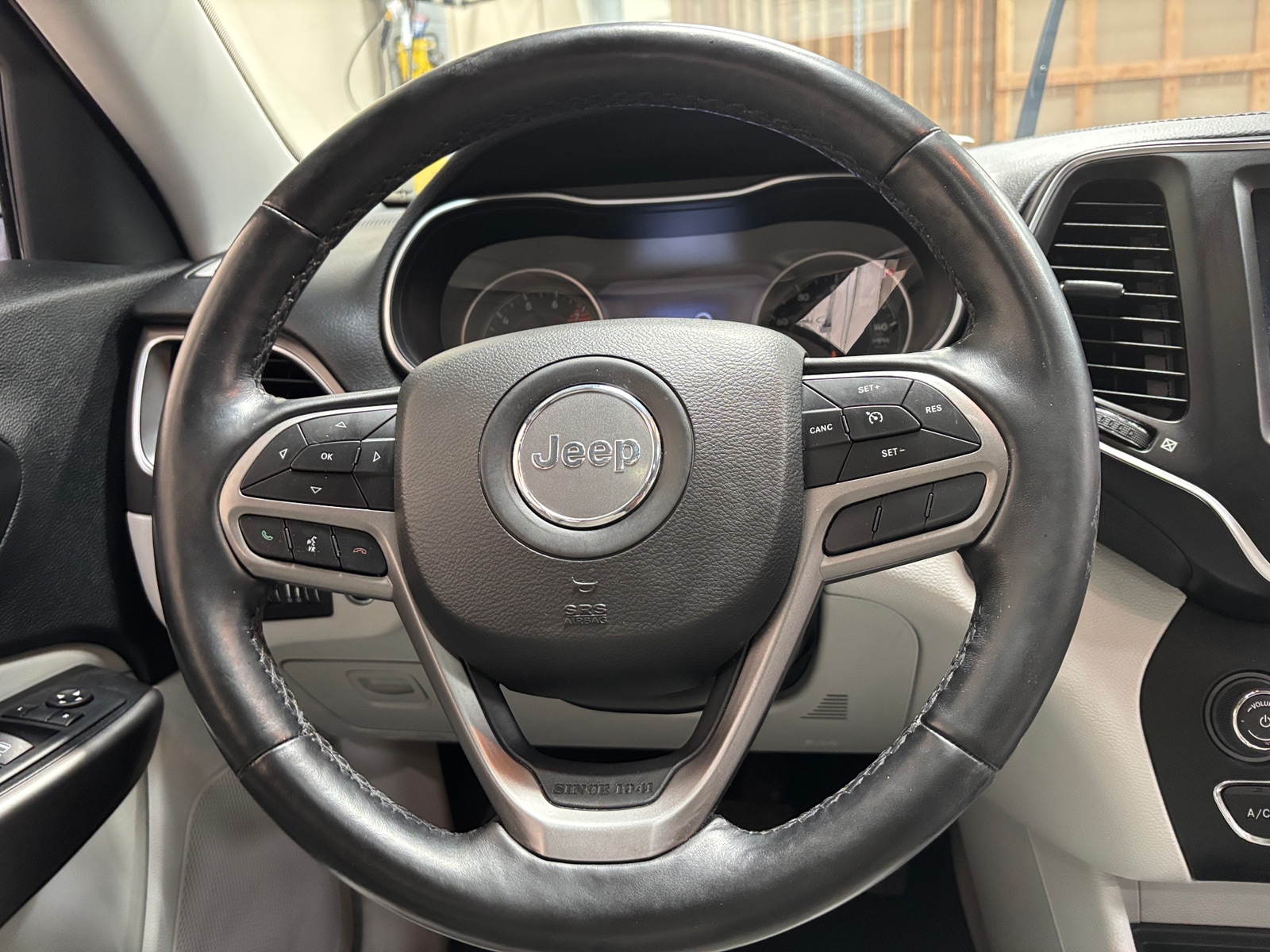 Thumbnail: 2021 Jeep Cherokee - 4