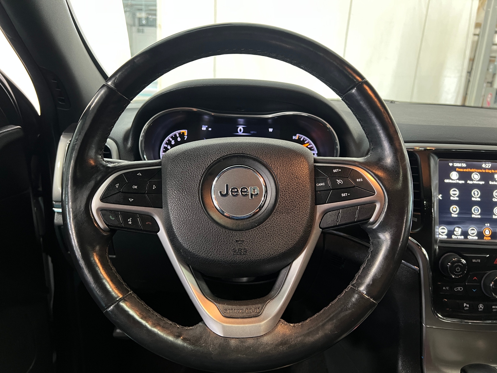 Thumbnail: 2018 Jeep Grand Cherokee - 4