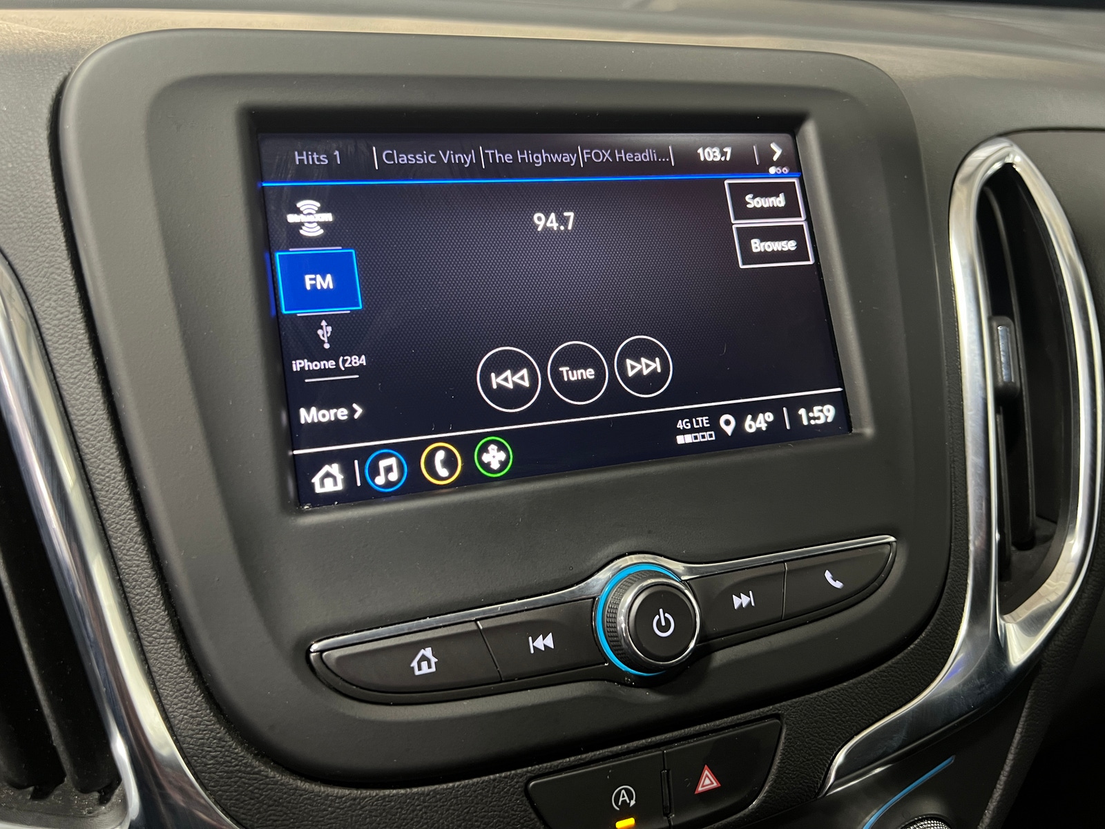 Thumbnail: 2024 Chevrolet Equinox - 4