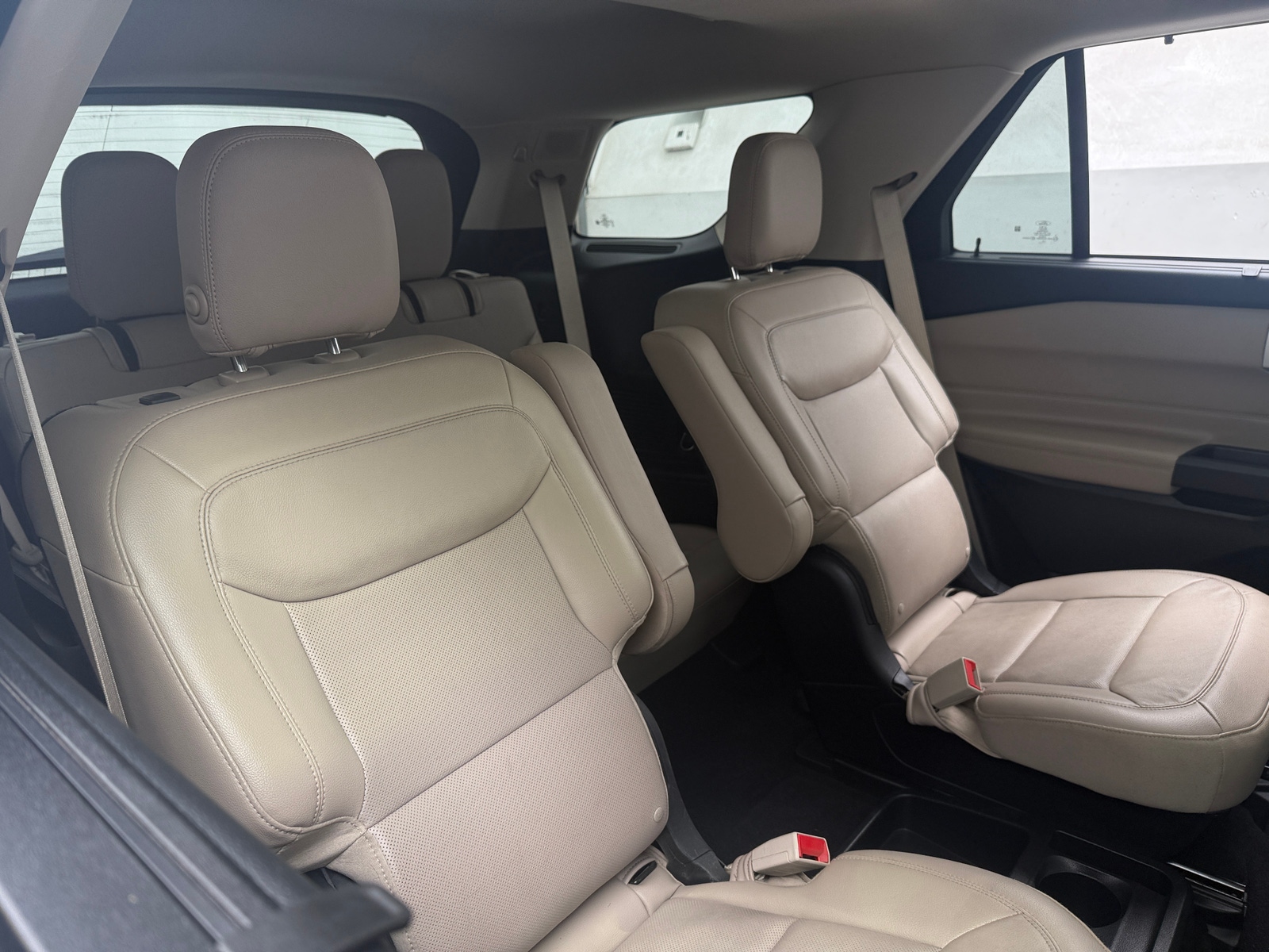 Thumbnail: 2020 Ford Explorer - 5