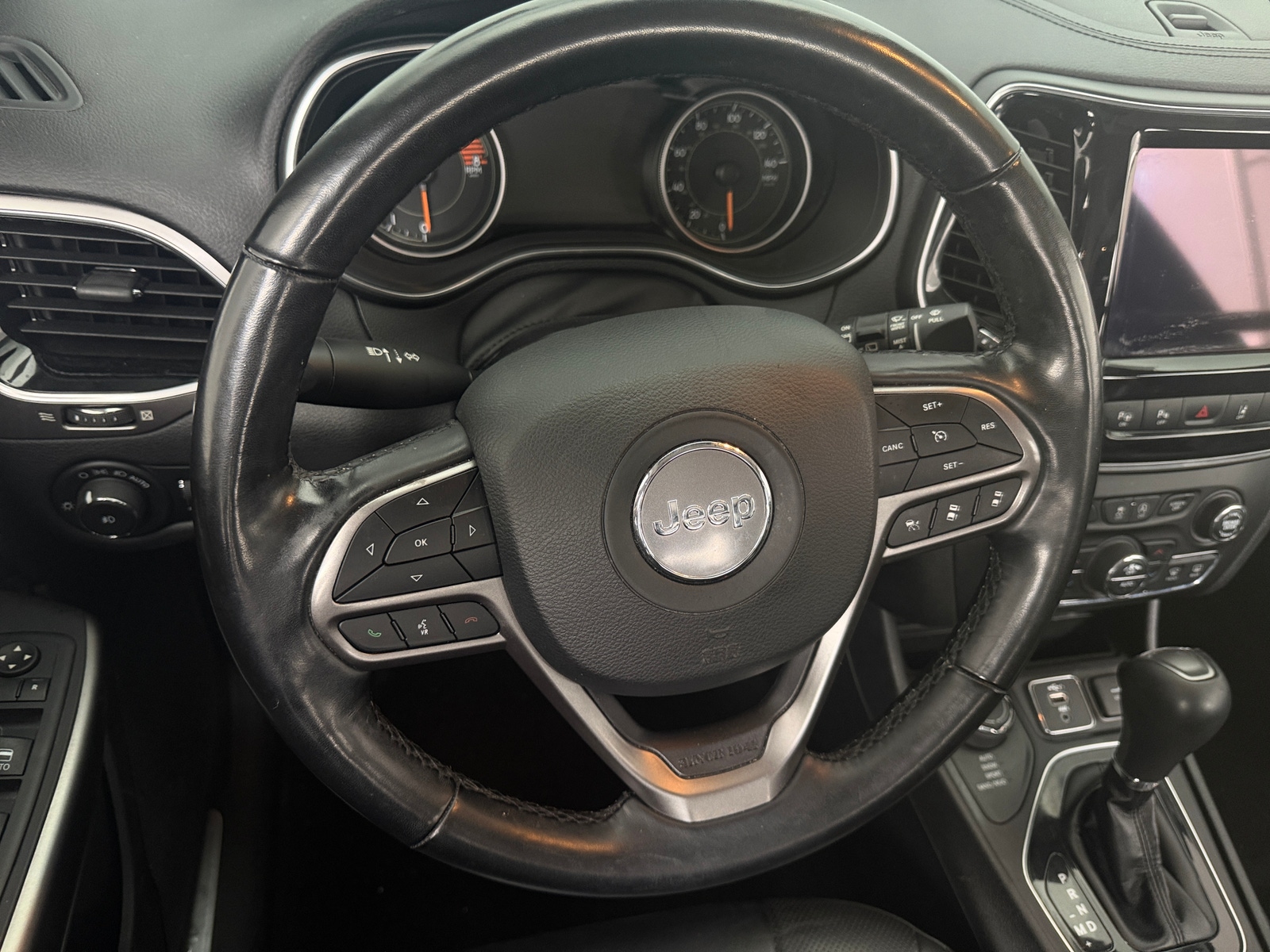 Thumbnail: 2021 Jeep Cherokee - 4