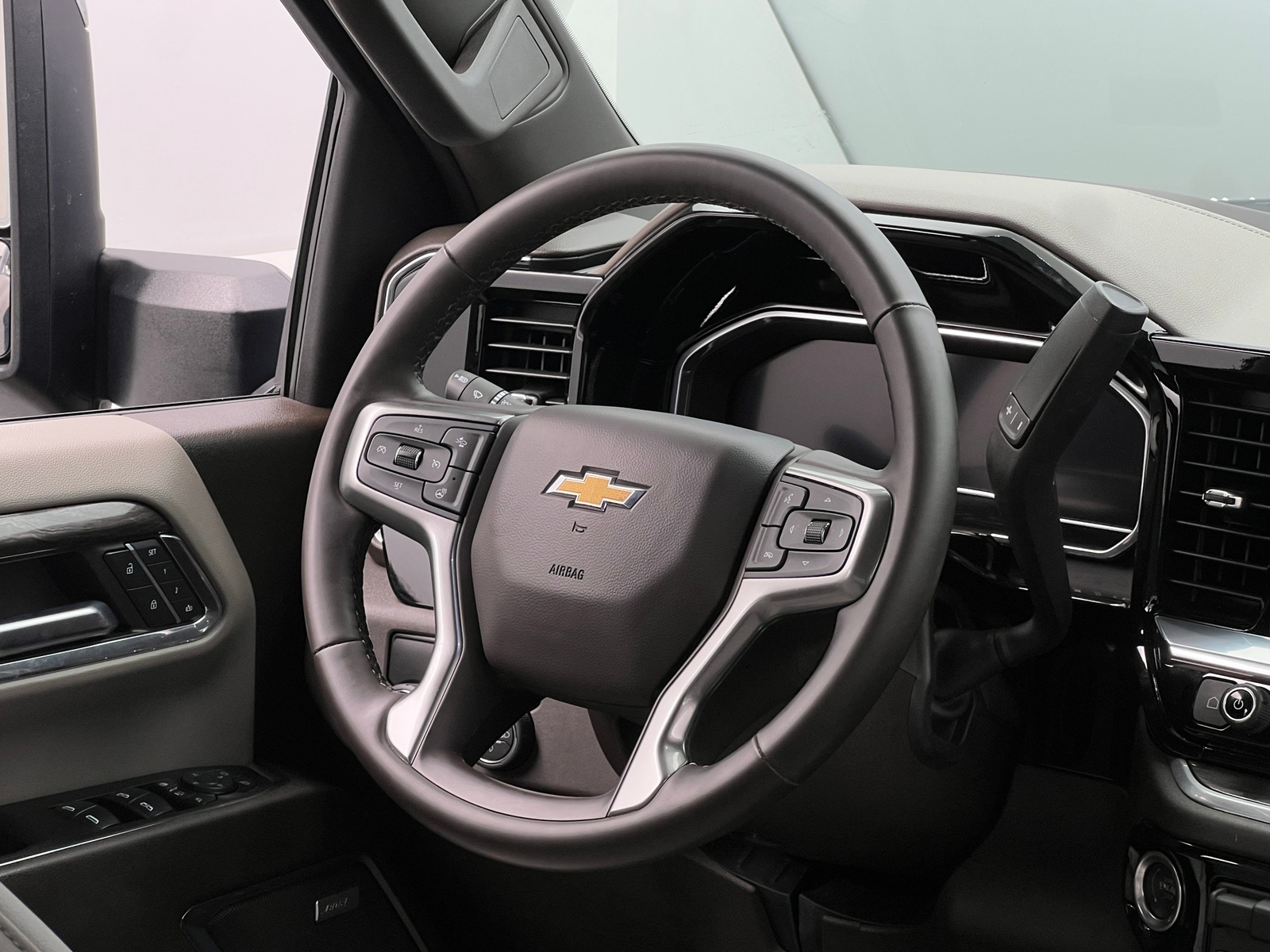 Thumbnail: 2024 Chevrolet Silverado 2500 - 4