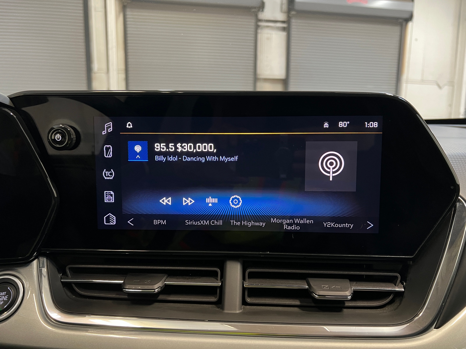 Thumbnail: 2025 Chevrolet Trax - 3