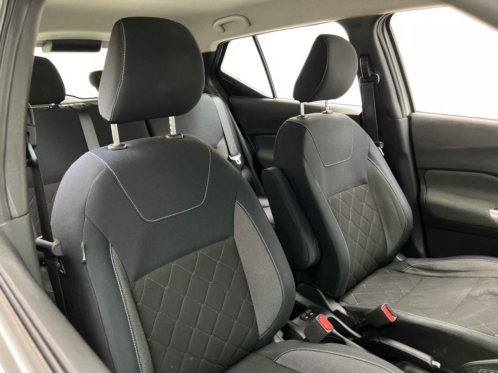 Thumbnail: 2018 Nissan Kicks - 2