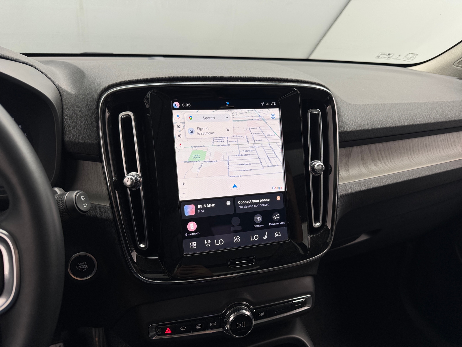 Thumbnail: 2026 Volvo XC40 - 4